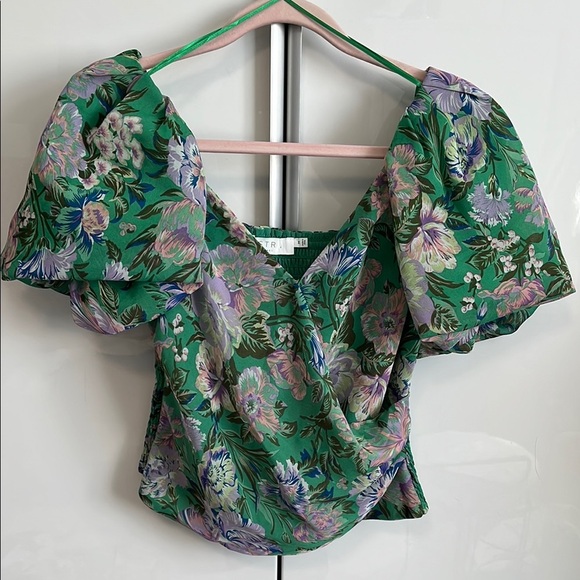 NWOT REVOLVE ASTR Floral Green Puff Sleeve Top Smocking,  Size M - Picture 2 of 9